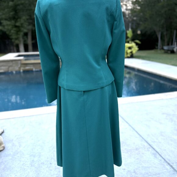 Beautiful Teal Ashley Brook Skirt Suit Set. size 6P - Picture 4 of 4